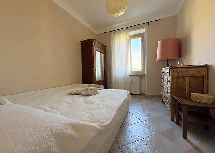 La Finestra Sulle Montagne Apartment *
